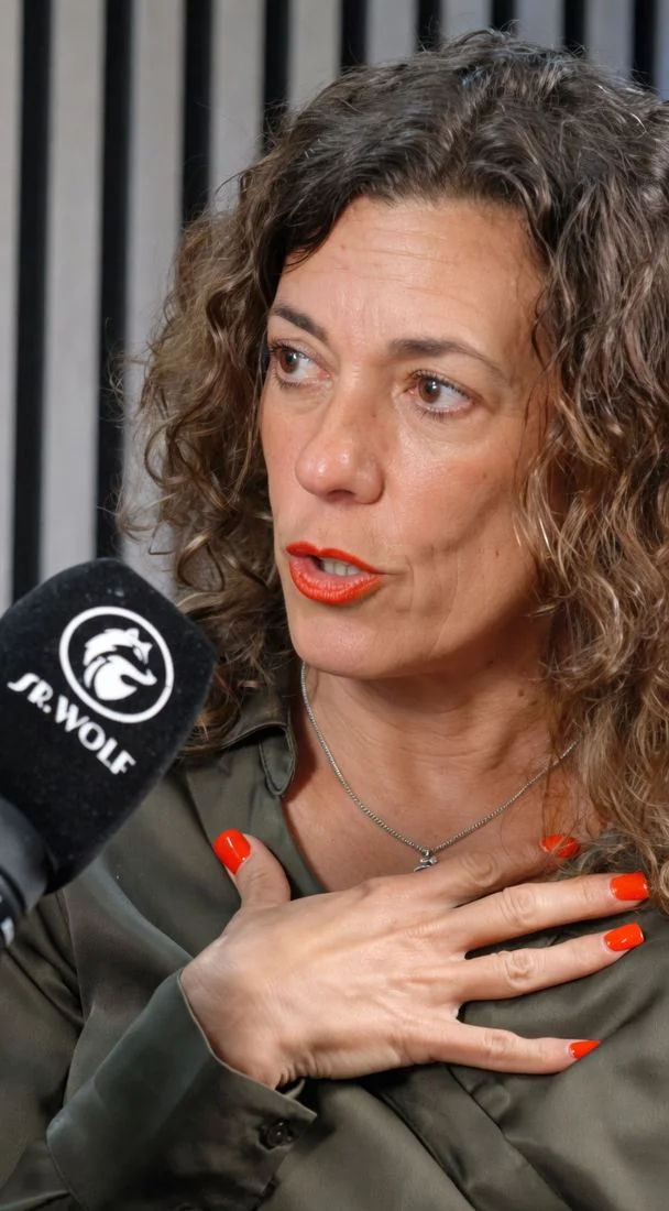 Patricia en entrevista de podcast