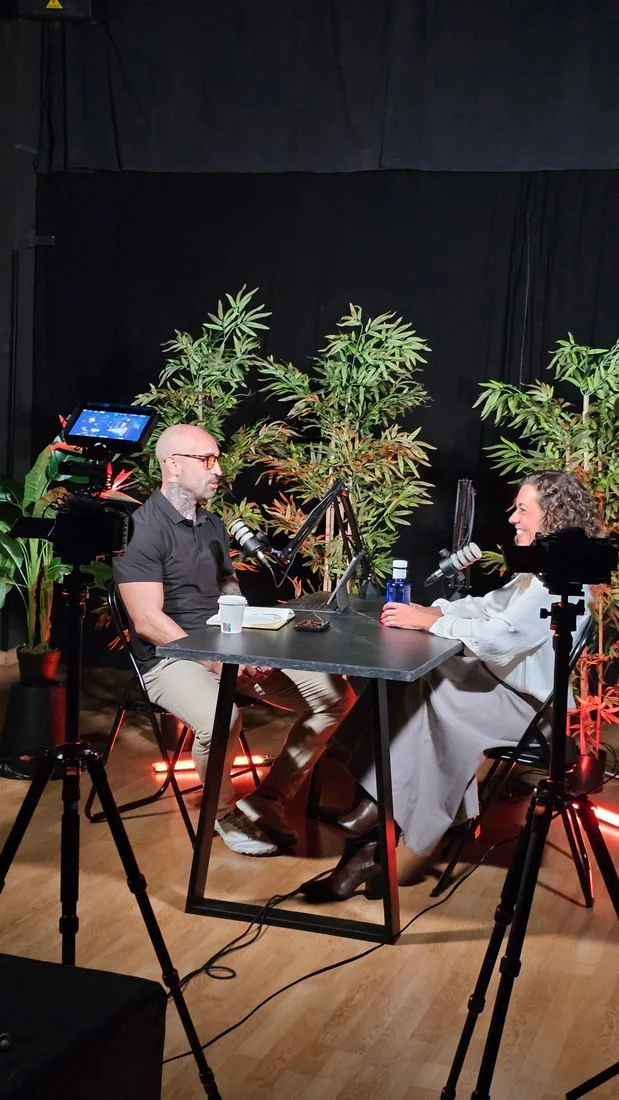 Patricia en entrevista de podcast