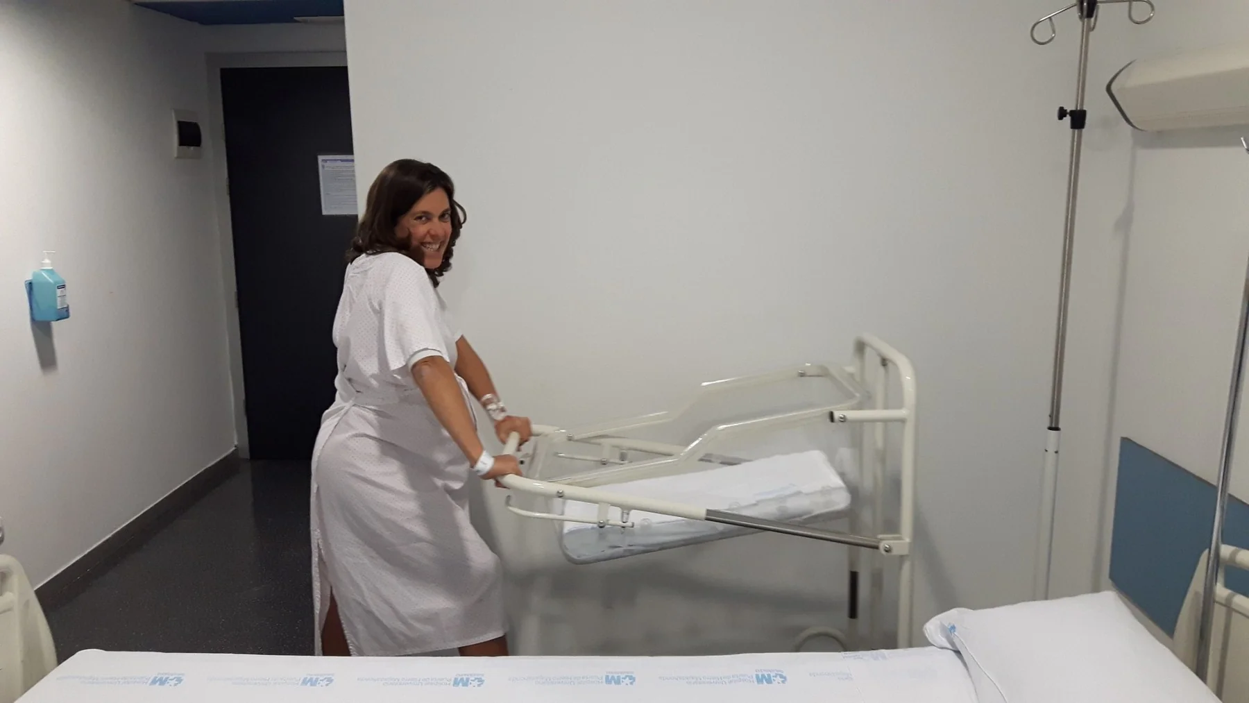Patricia en el hospital durante el nacimiento de Mateo